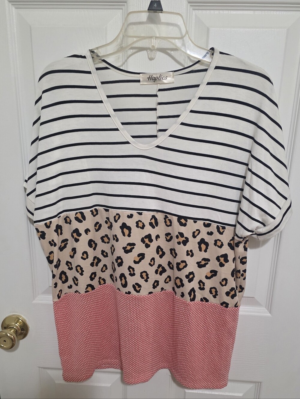 Haptics White & Black Striped V-Neck with Leopard and Pink Panels NEW